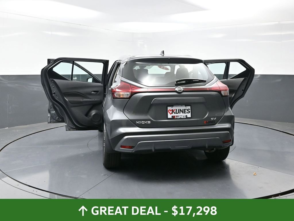 Used 2024 Nissan Kicks SV image 59