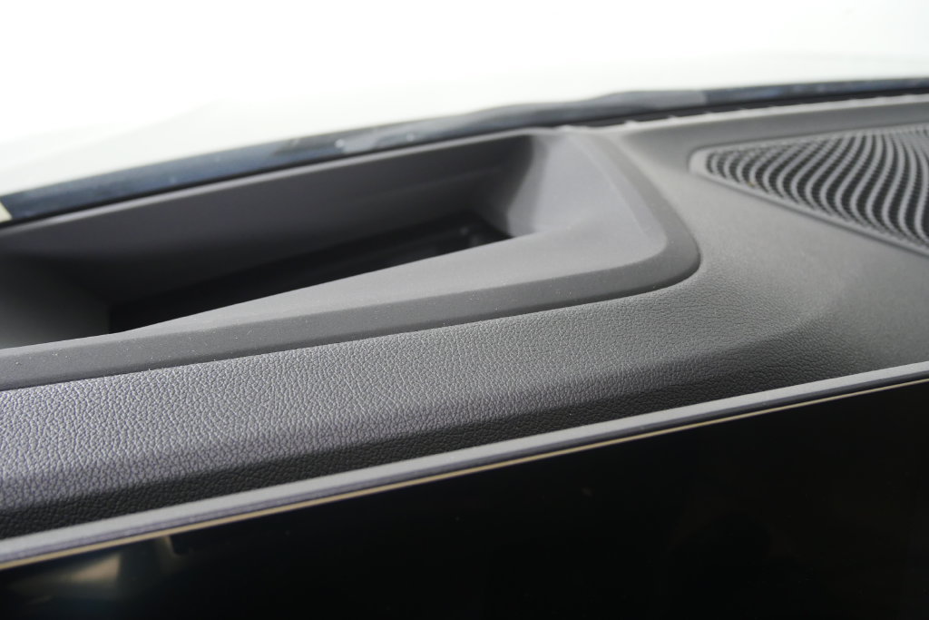 New 2026 BMW 330i Sedan w/ Premium Package RWD image 18