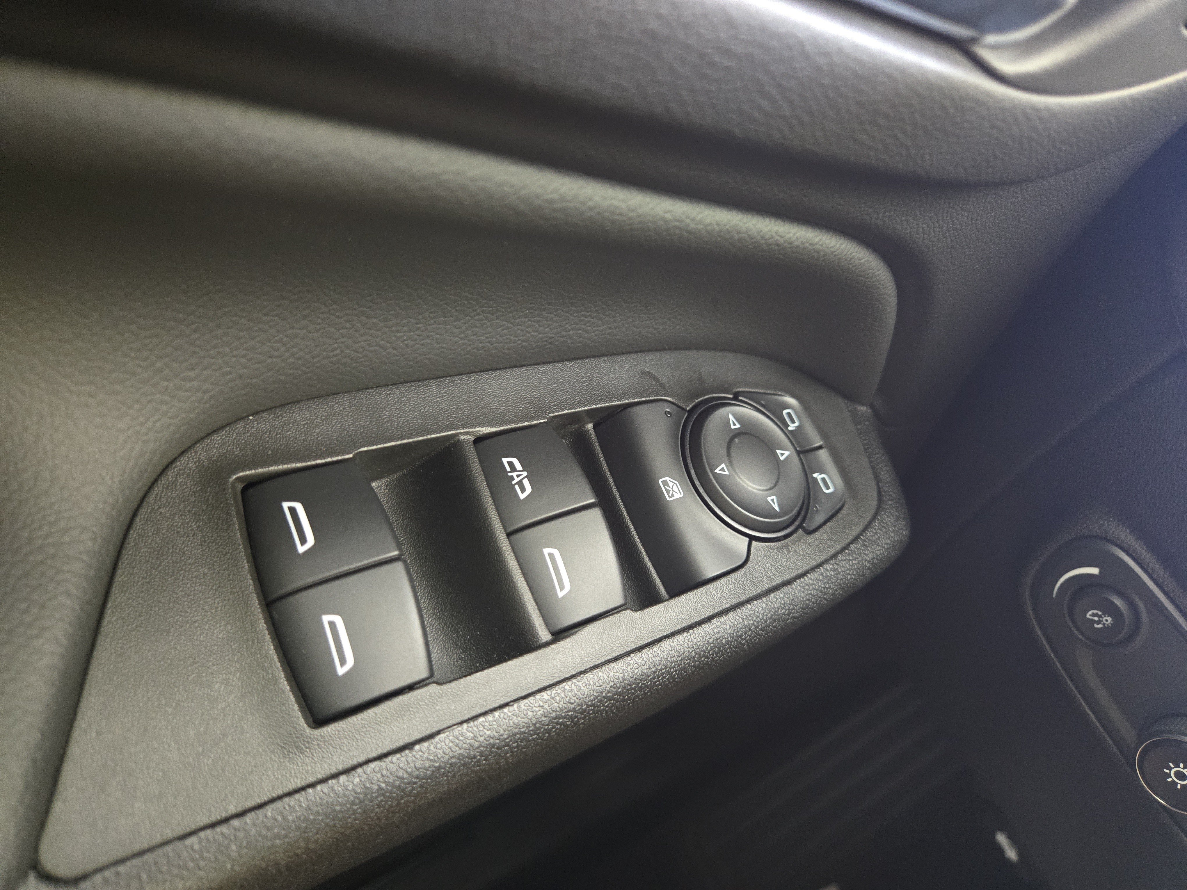 Certified 2024 Chevrolet Equinox LT FWD image 29