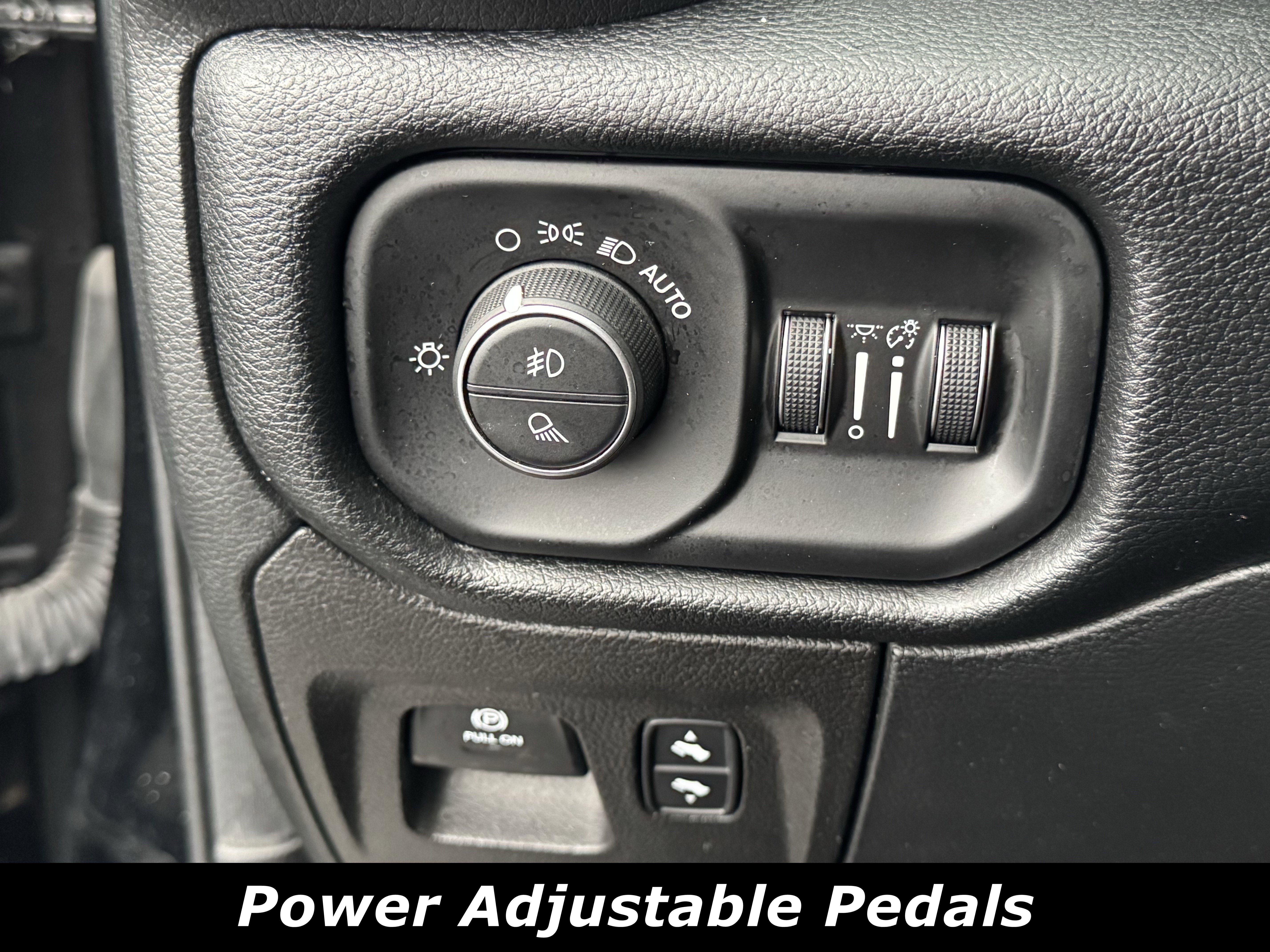 Used 2022 RAM 1500 Laramie image 7