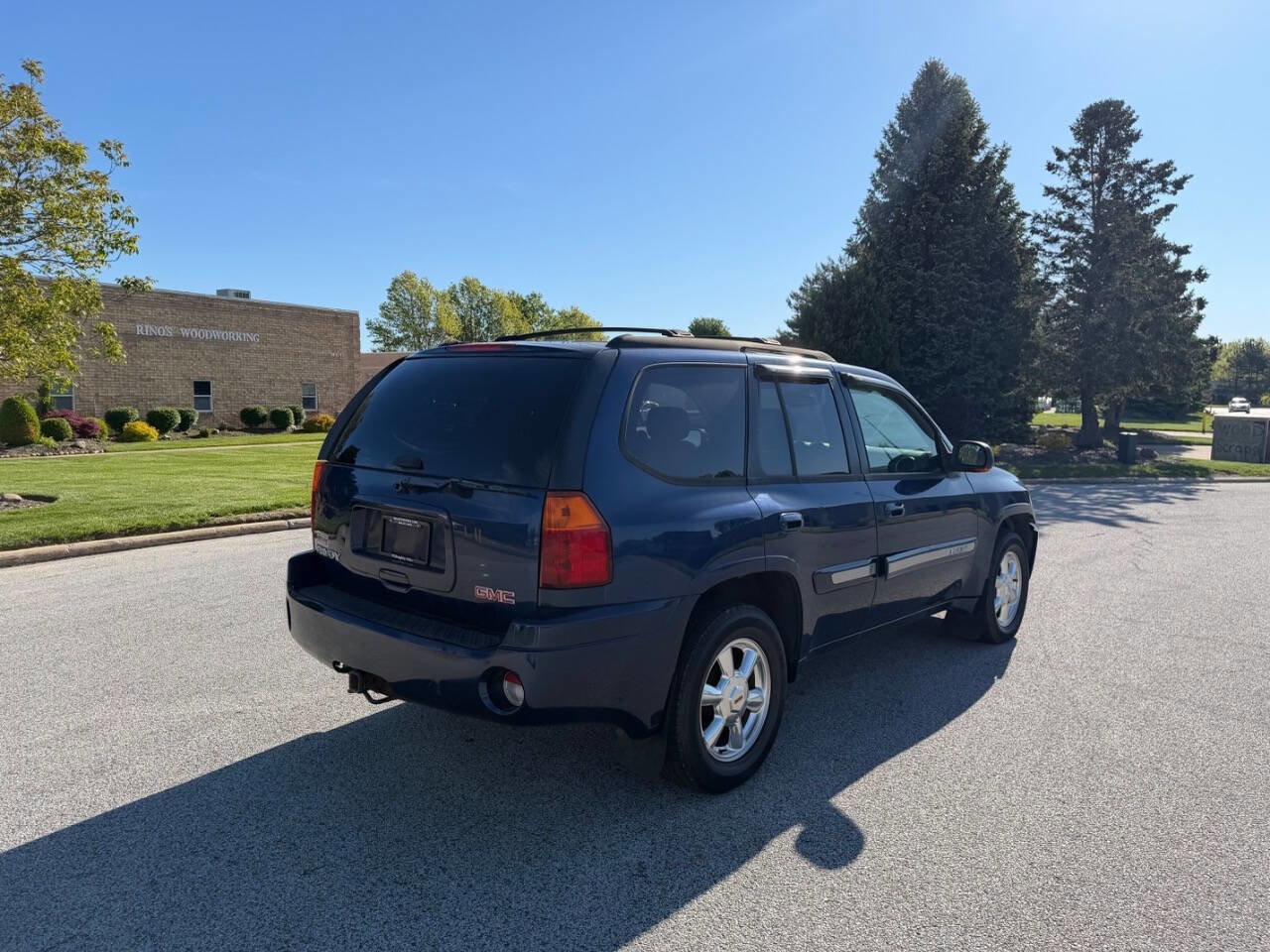 Used 2004 GMC Envoy SLT AWD/4WD image 4