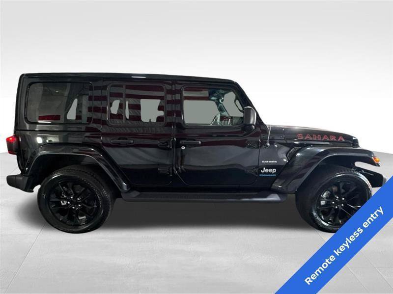 Used 2023 Jeep Wrangler Unlimited Sahara w/ Cold Weather Group AWD/4WD image 4