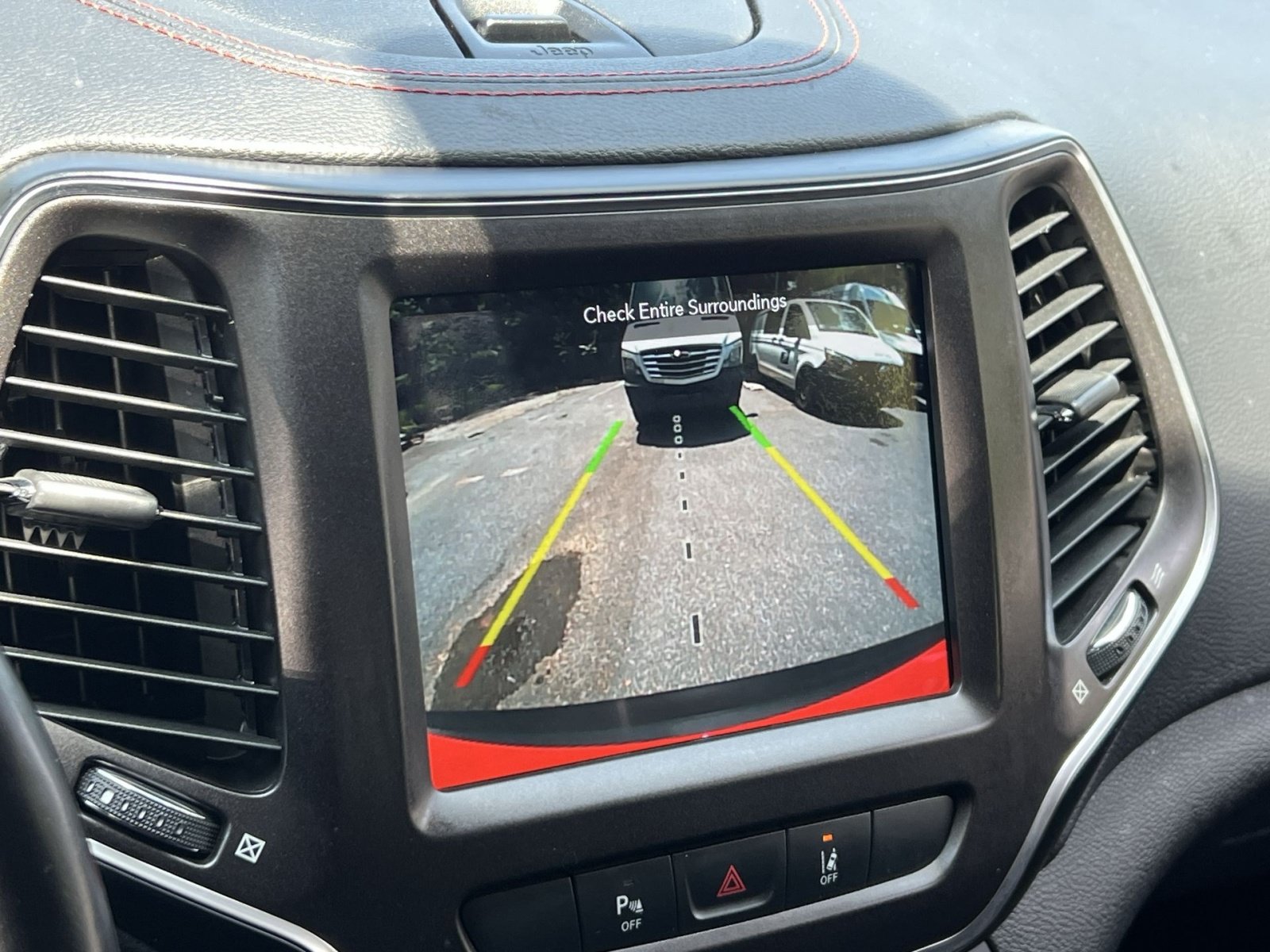 Used 2021 Jeep Cherokee Trailhawk w/ Sun, Sound & Nav Group AWD/4WD image 24