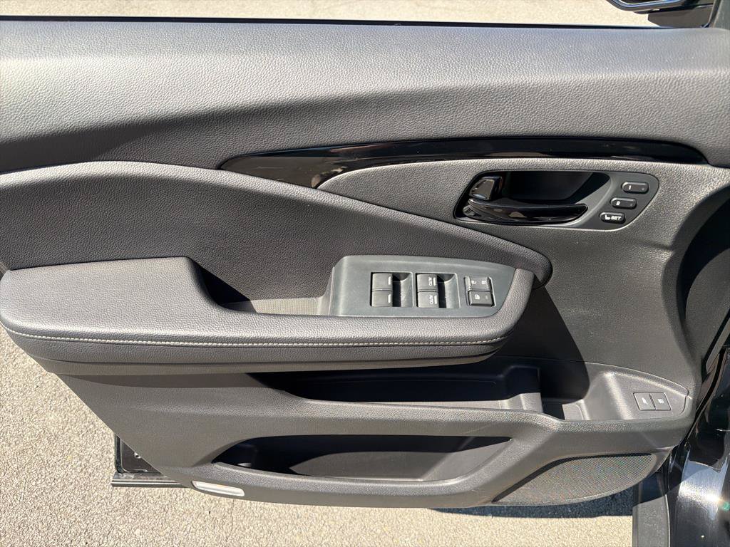 Used 2023 Honda Passport Elite image 22