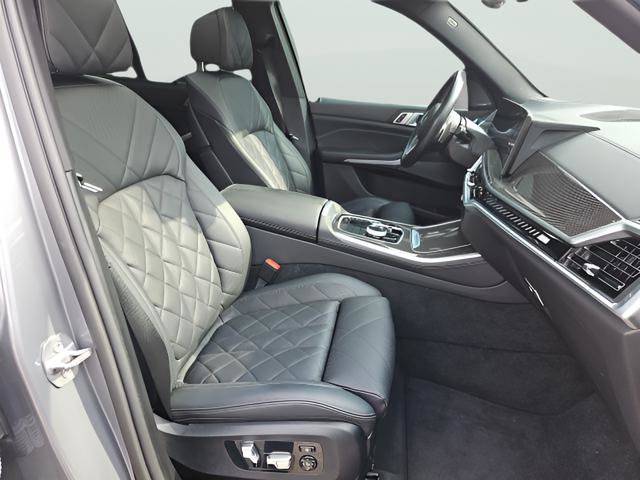 Used 2024 BMW X5 M60i image 24