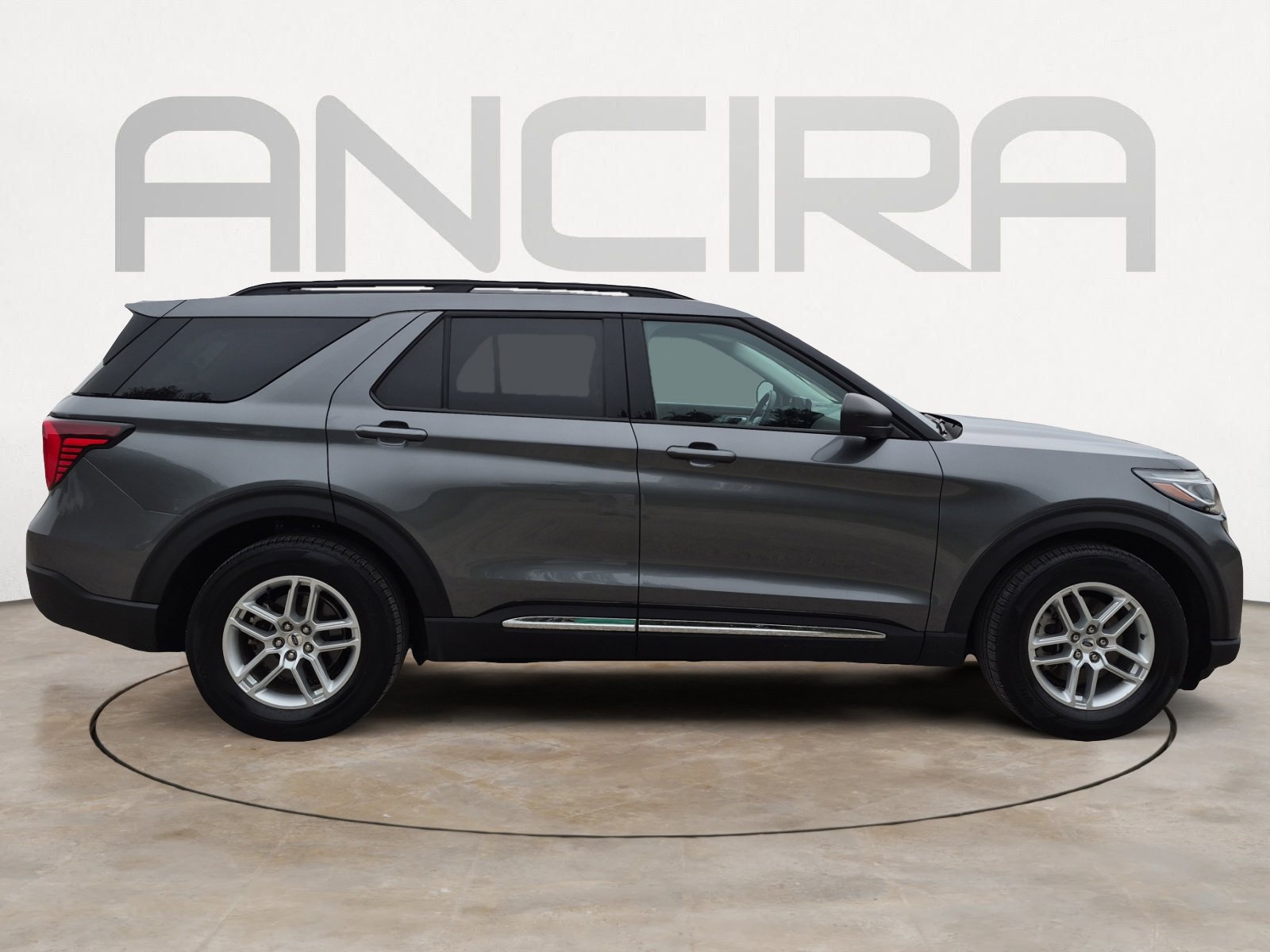 Used 2025 Ford Explorer Active RWD image 11