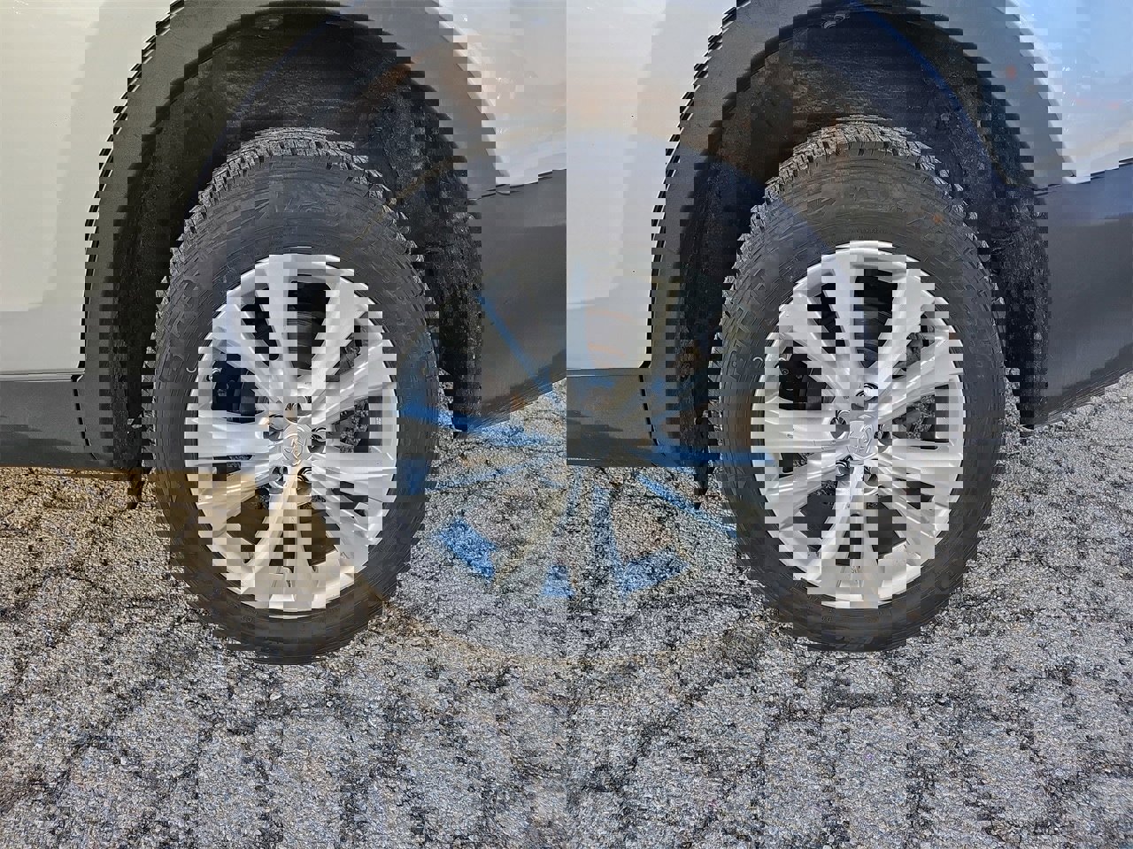 Used 2015 Toyota RAV4 Limited w/ Technology Package image 33