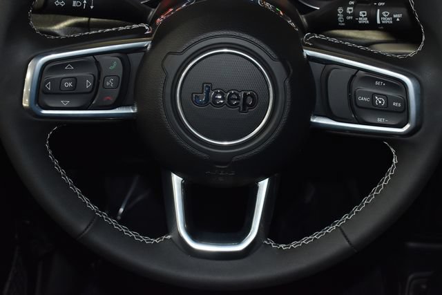 Used 2023 Jeep Wrangler Unlimited Sahara AWD/4WD image 26