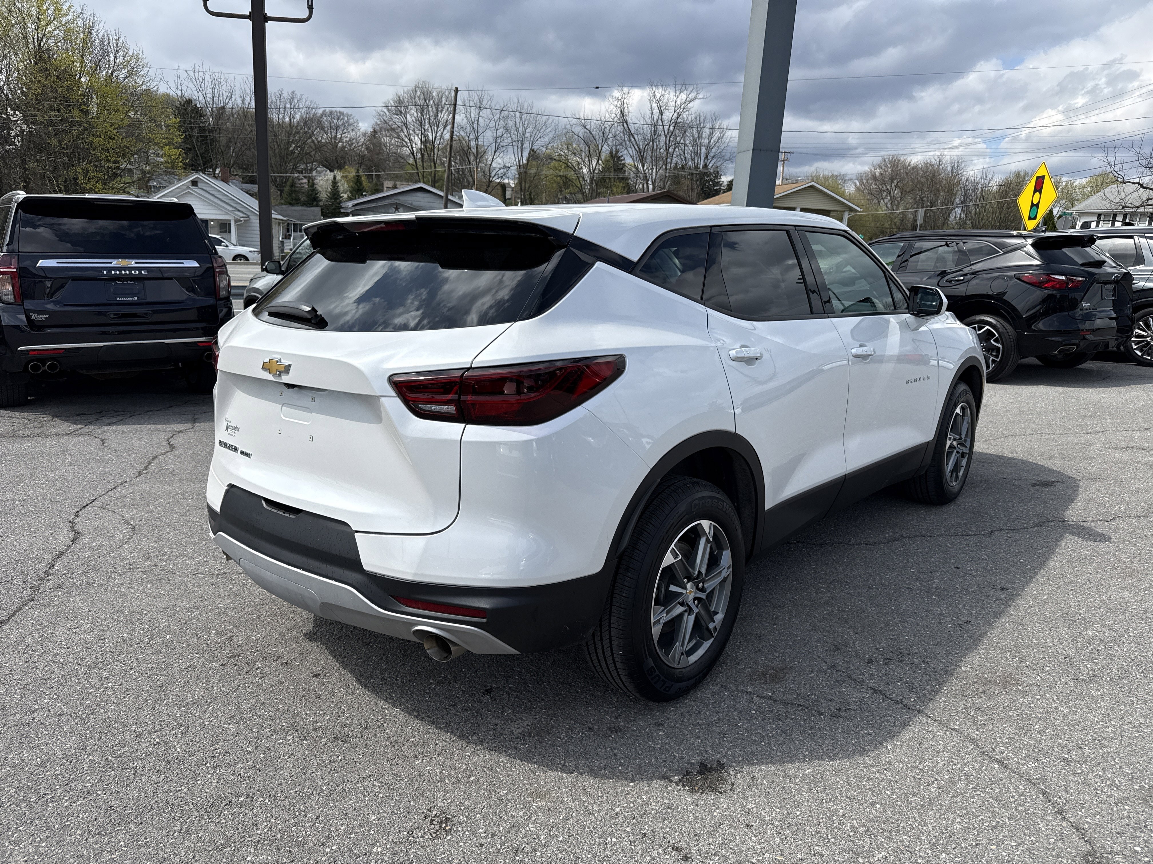 Used 2023 Chevrolet Blazer LT AWD/4WD image 3