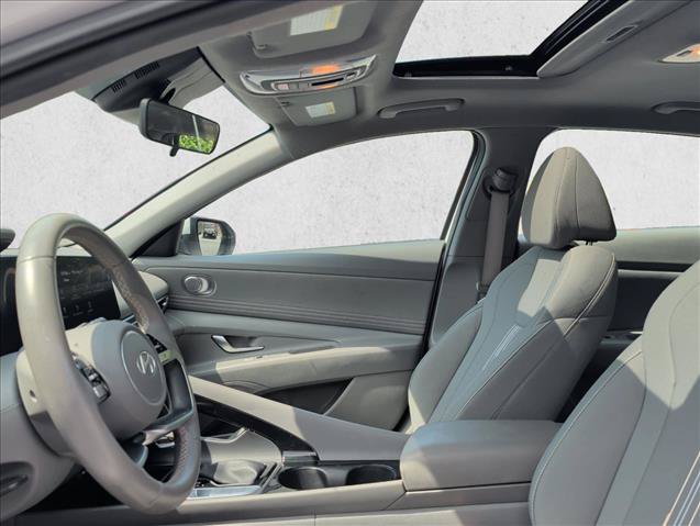 Used 2025 Hyundai Elantra SEL FWD image 10