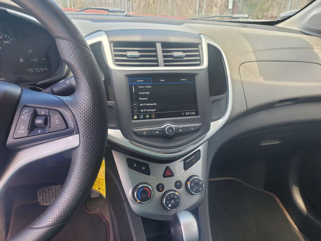 Used 2019 Chevrolet Sonic LT FWD image 12