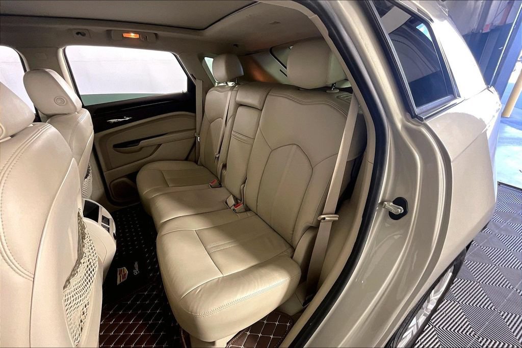 Used 2016 Cadillac SRX Luxury w/ Driver Awareness Package FWD image 35