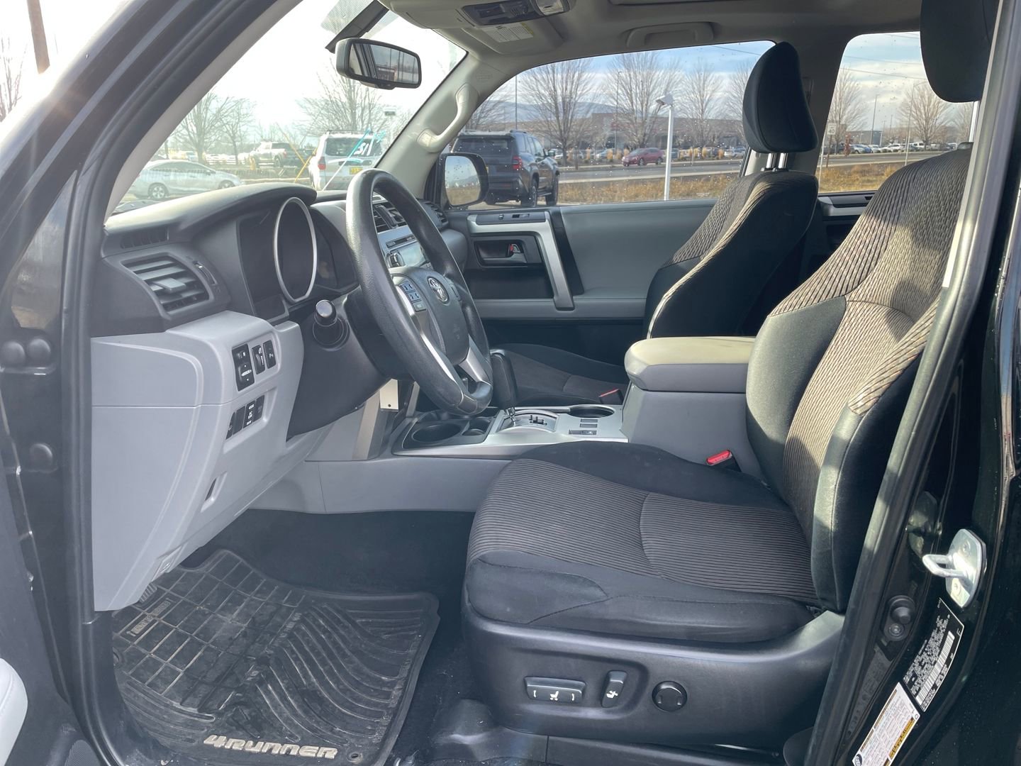 Used 2012 Toyota 4Runner SR5 image 10