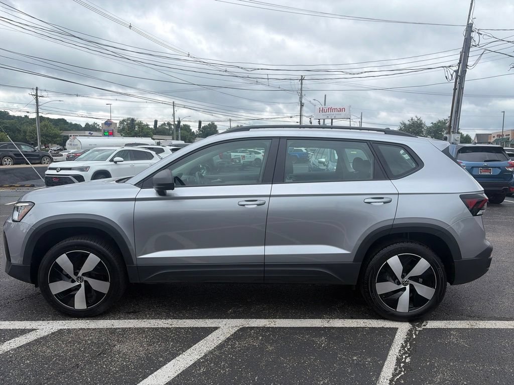 Used 2025 Volkswagen Taos S AWD/4WD image 4