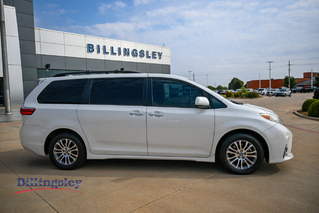 Used 2020 Toyota Sienna XLE Premium FWD image 8
