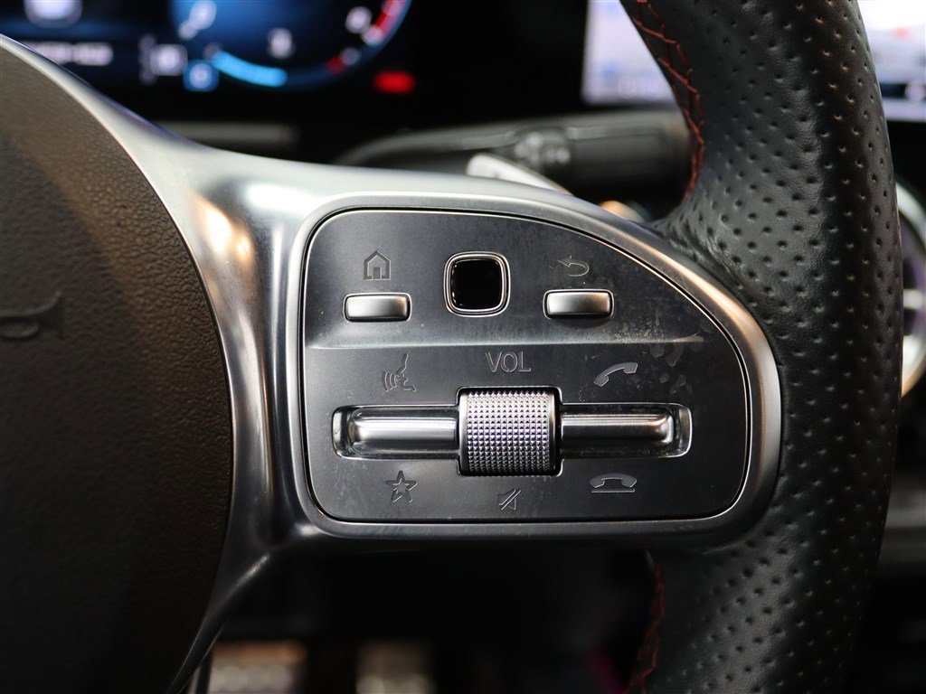 Used 2021 Mercedes-Benz GLA 35 AMG 4MATIC image 40