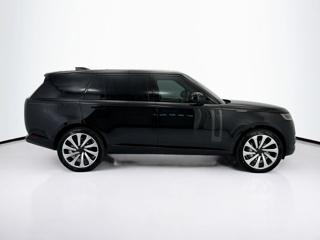 New 2026 Land Rover Range Rover Long Wheelbase SE AWD/4WD image 4