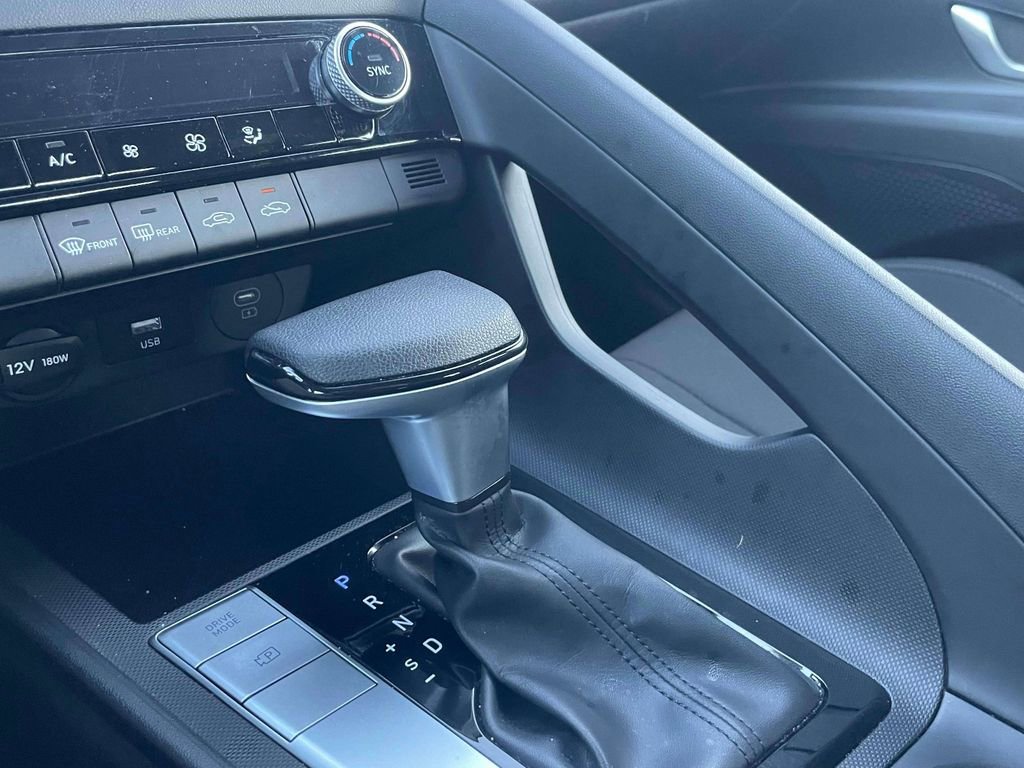 Used 2024 Hyundai Elantra SEL image 30