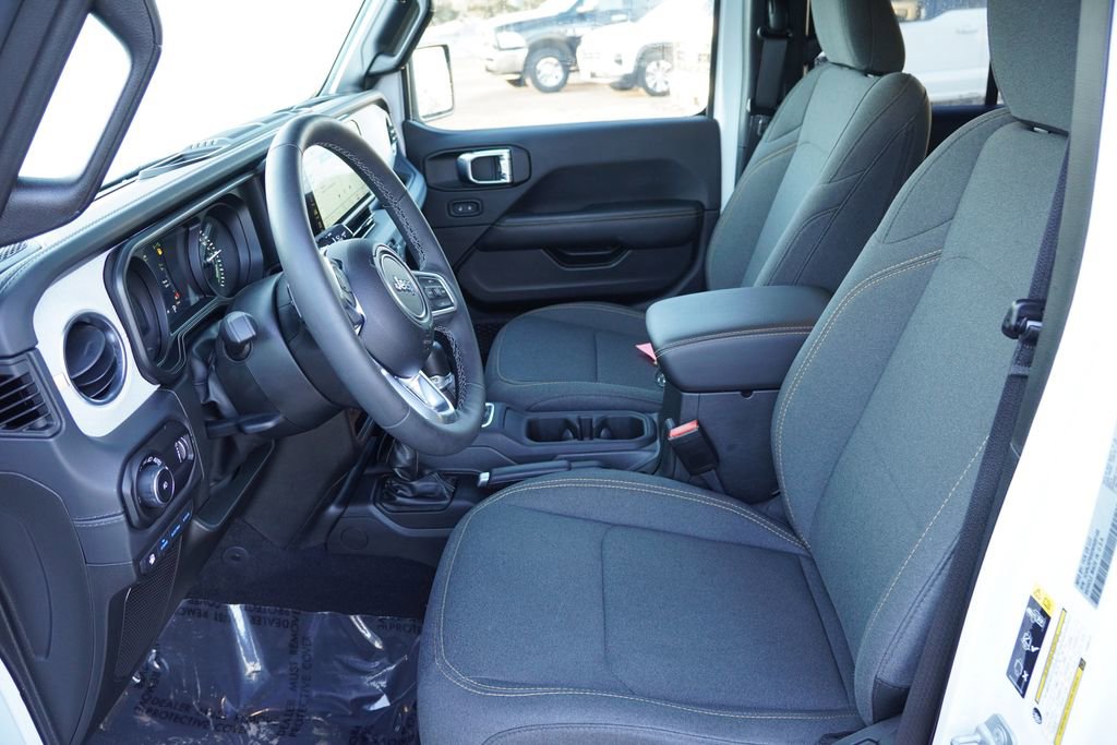 Certified 2025 Jeep Wrangler Unlimited Sahara w/ Safety Group image 15