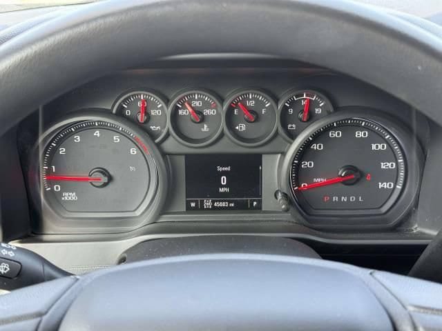Used 2020 Chevrolet Silverado 1500 Custom w/ Custom Value Package AWD/4WD image 14