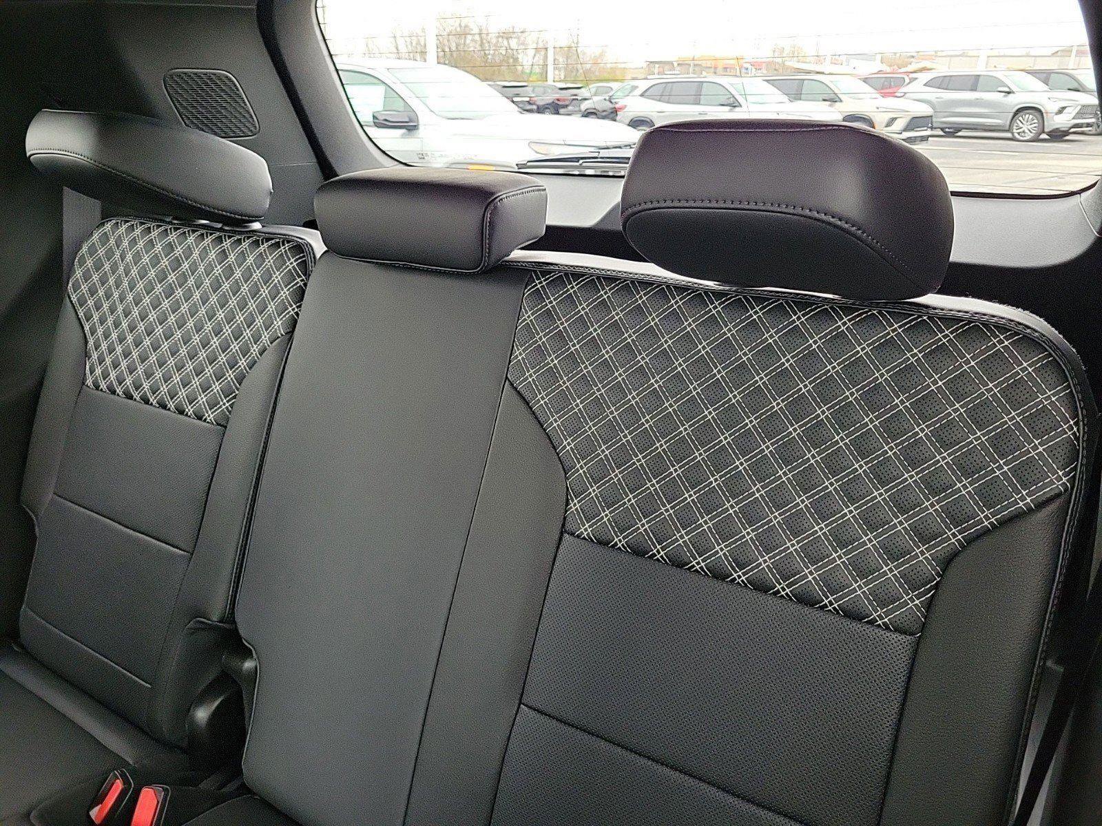 New 2026 GMC Acadia Denali w/ Super Cruise Package image 11