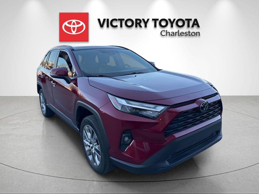 Used 2023 Toyota RAV4 XLE Premium image 2