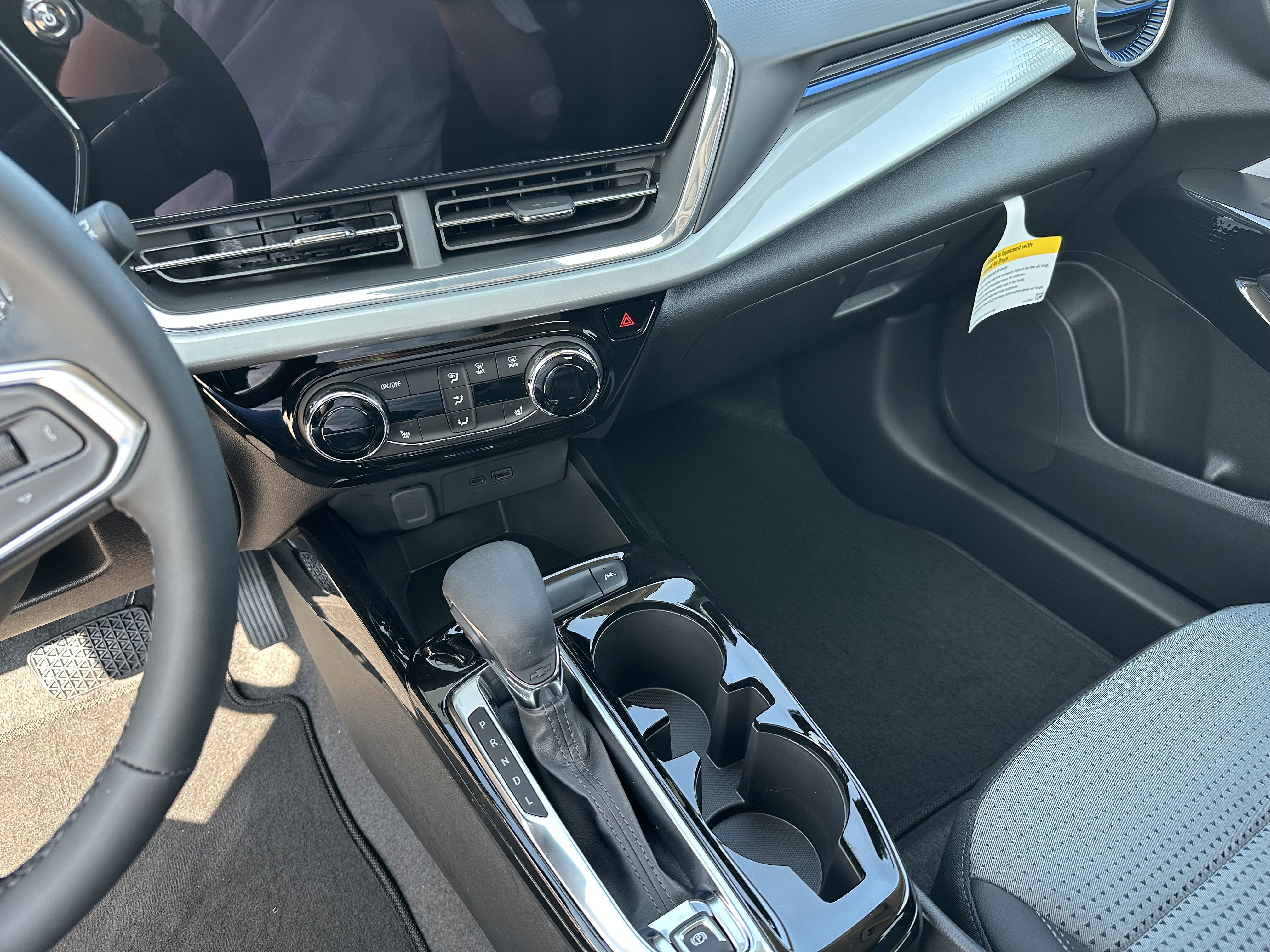 New 2025 Chevrolet Trax LT w/ Driver Confidence Package image 17