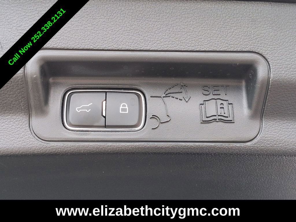 Used 2024 Ford Explorer XLT w/ Equipment Group 202A AWD/4WD image 15