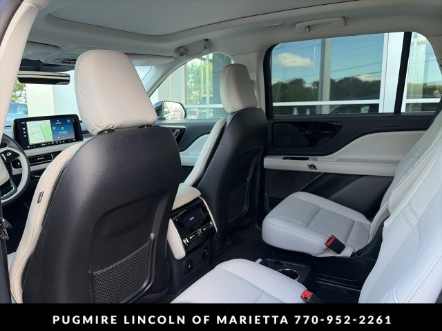 Used 2025 Lincoln Aviator 2WD image 4