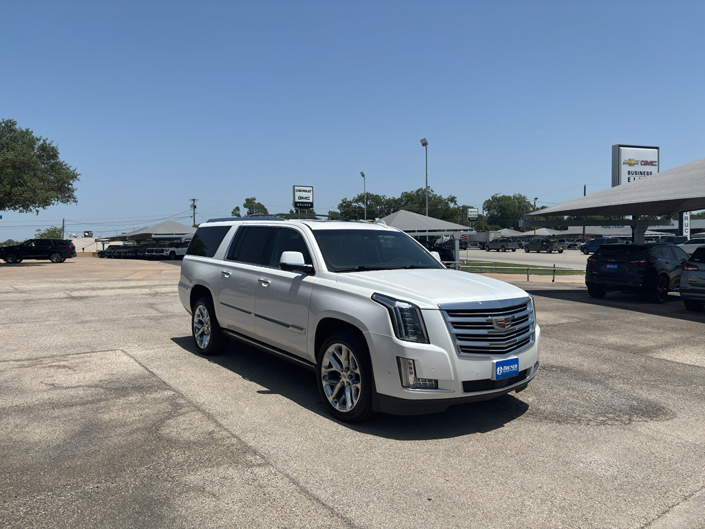Used 2018 Cadillac Escalade ESV Platinum AWD/4WD image 3