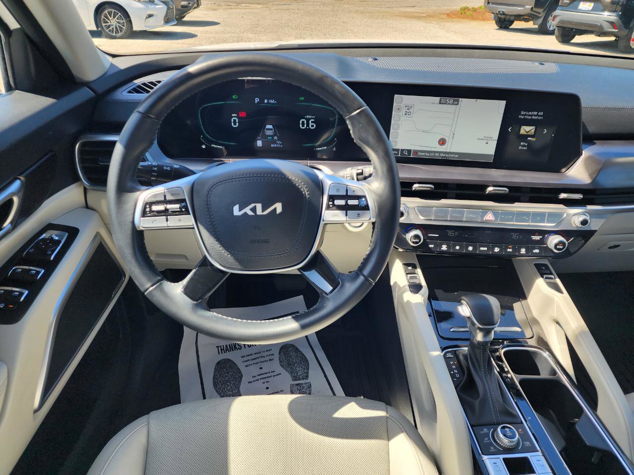Used 2023 Kia Telluride S AWD/4WD image 14