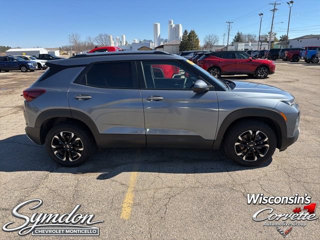 Used 2022 Chevrolet TrailBlazer LT w/ Convenience Package AWD/4WD image 3