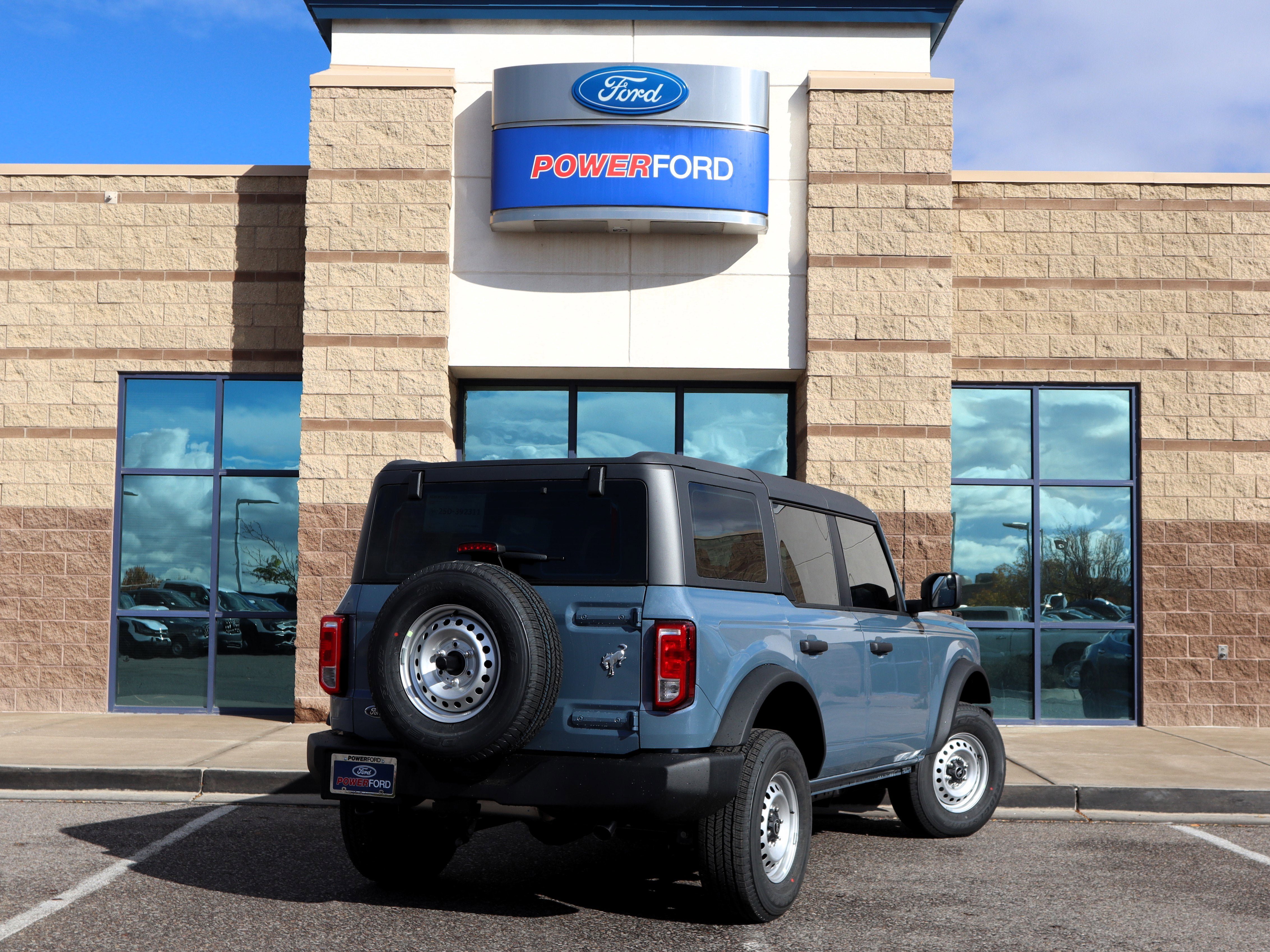 New 2025 Ford Bronco 4-Door AWD/4WD image 6