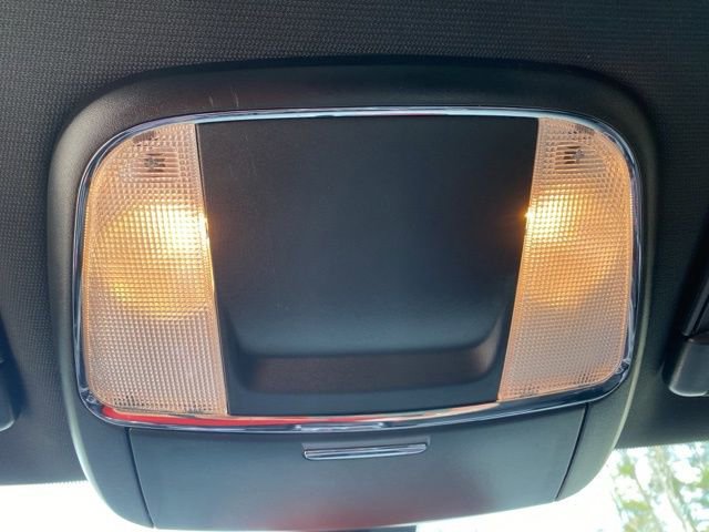 Used 2022 Dodge Charger SXT RWD image 16
