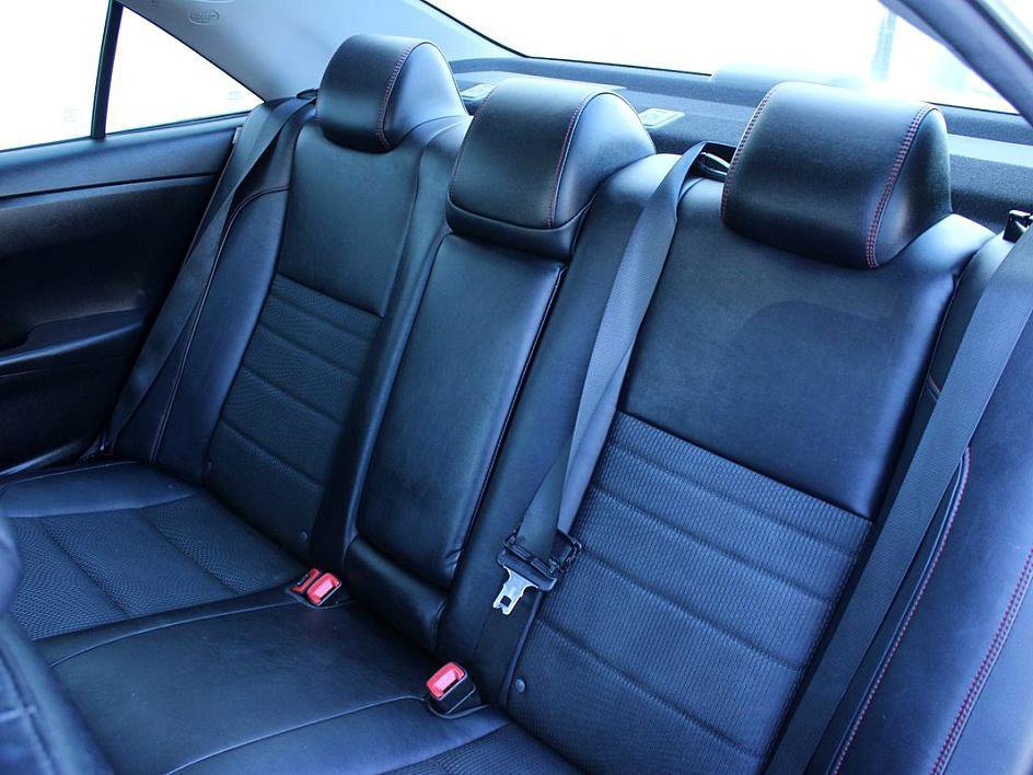 Used 2017 Toyota Camry SE image 14