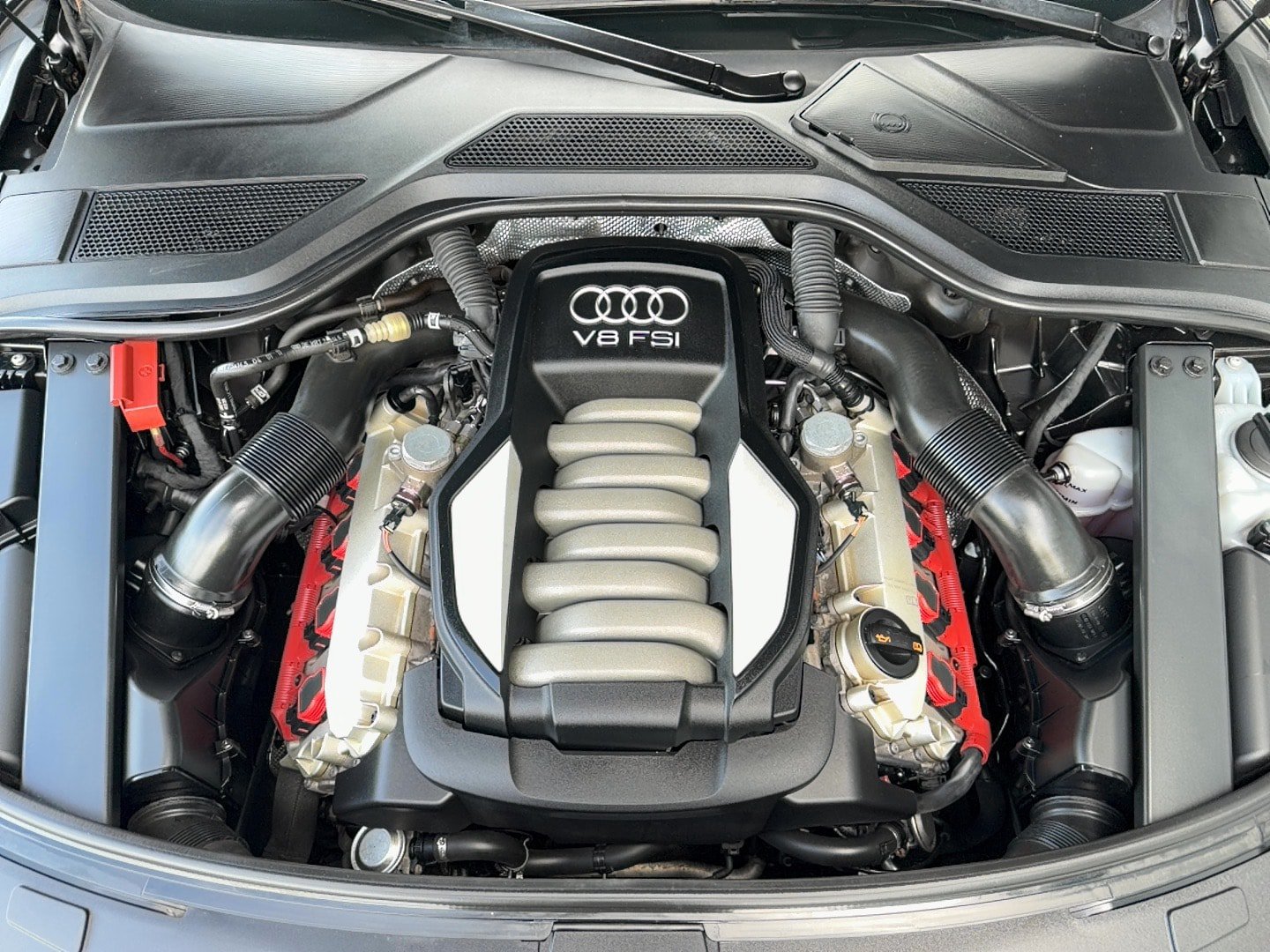 Used 2011 Audi A8 4.2 AWD/4WD image 29