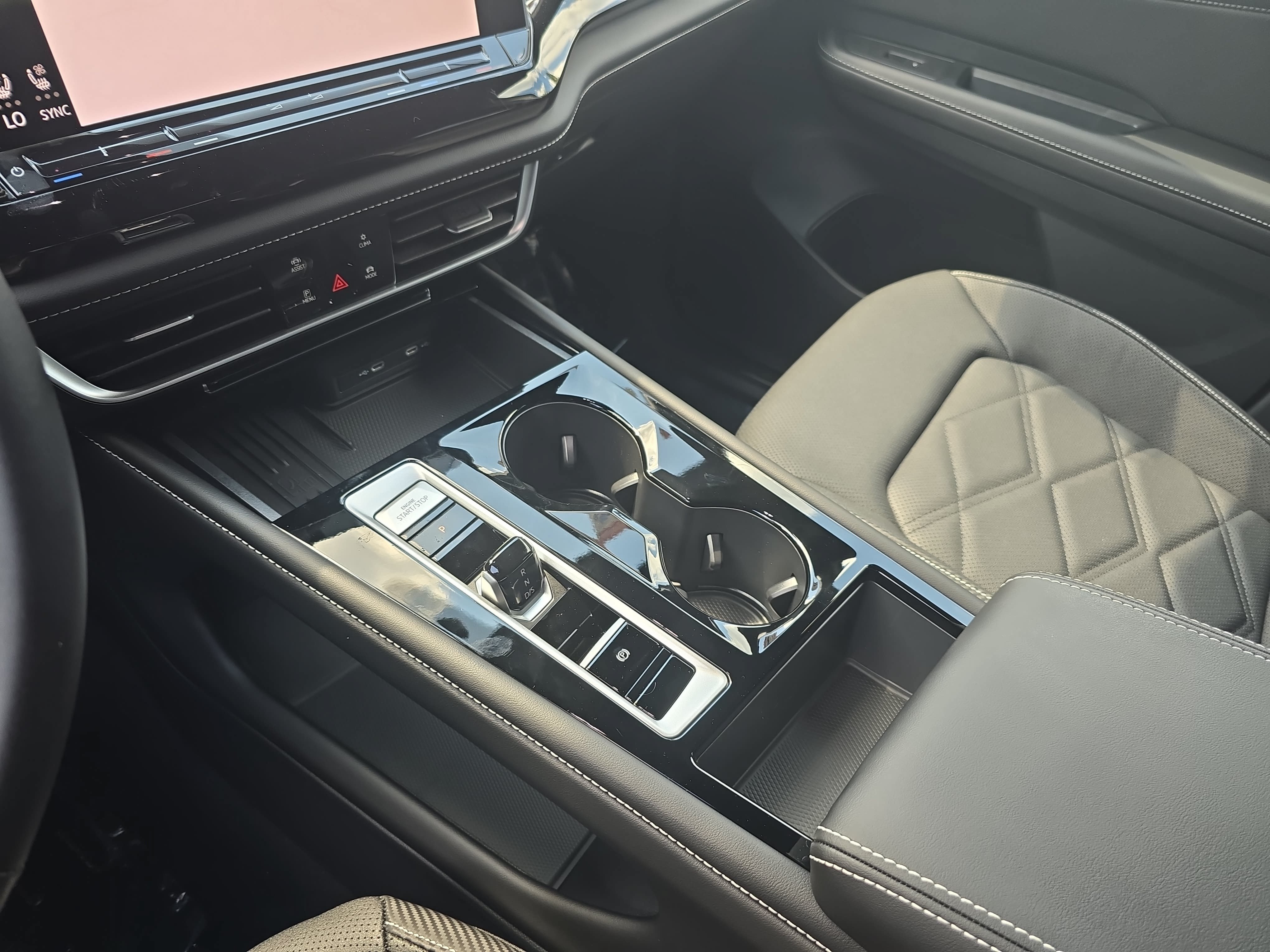 New 2026 Volkswagen Atlas Cross Sport SE FWD image 26