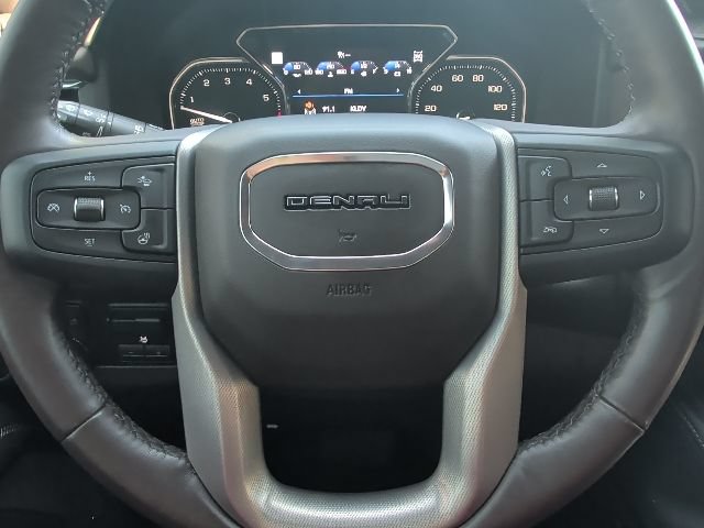 Used 2021 GMC Yukon Denali w/ Denali Ultimate Package AWD/4WD image 15