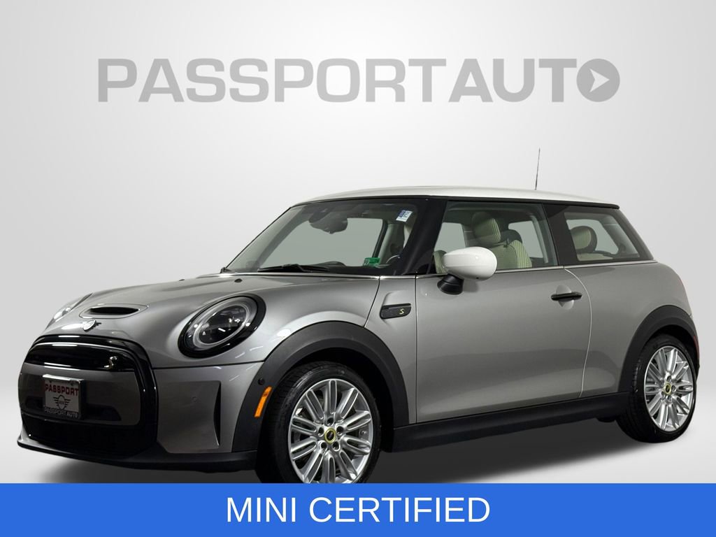 Certified 2024 MINI Cooper SE image 1