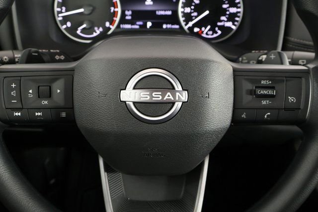 Used 2025 Nissan Rogue S image 32