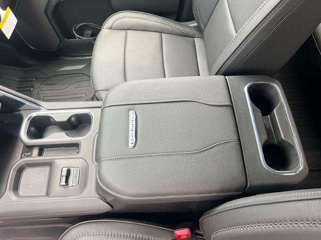New 2026 GMC Sierra 3500 Denali w/ LPO, Black Badging Package AWD/4WD image 9