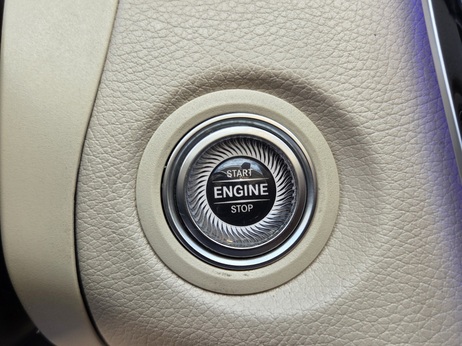 Used 2021 Mercedes-Benz C 300 Sedan image 31