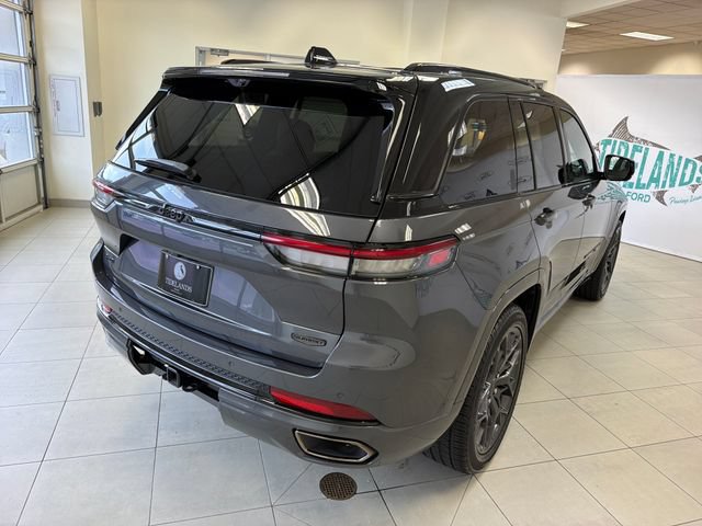 Used 2025 Jeep Grand Cherokee Summit AWD/4WD image 8