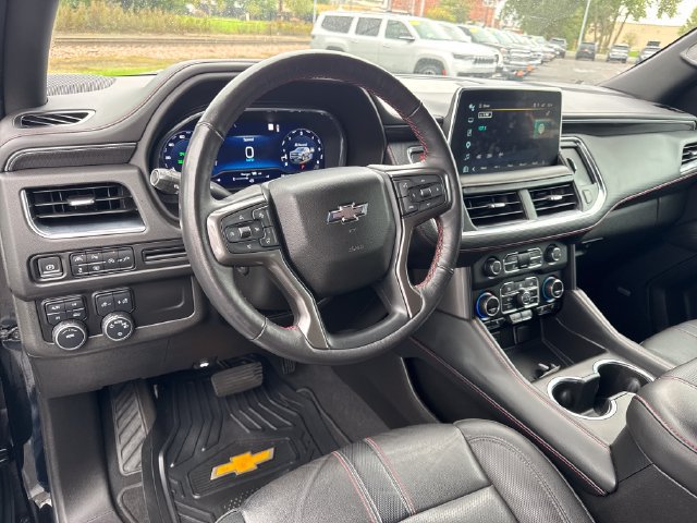 Used 2022 Chevrolet Suburban RST w/ Sport Performance Package AWD/4WD image 14