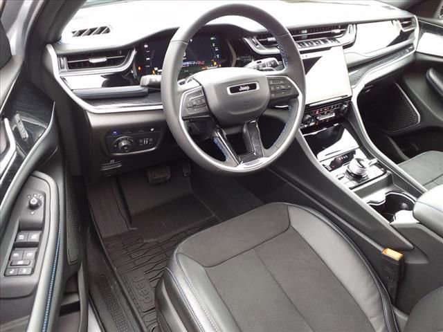 New 2024 Jeep Grand Cherokee Trailhawk w/ Luxury Tech Group III image 12