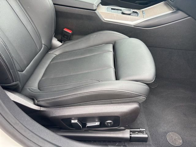Used 2025 BMW 330i Sedan image 23