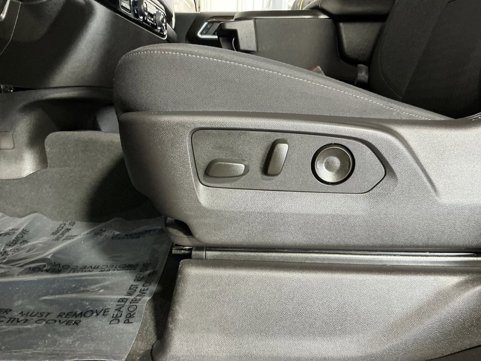 Used 2025 Chevrolet Silverado 1500 LT image 22