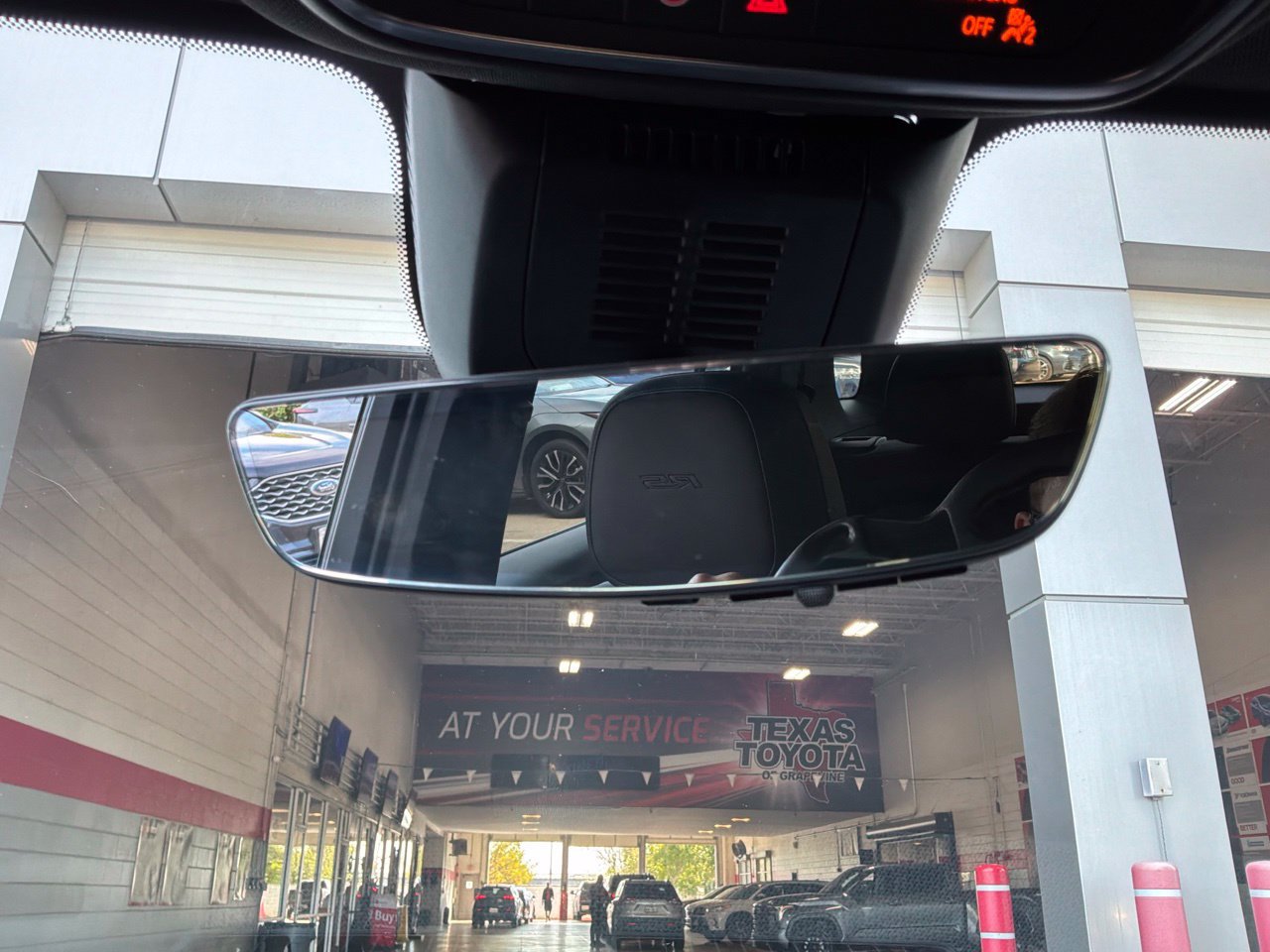 Used 2025 Chevrolet Equinox RS w/ Safety and Technology Package AWD/4WD image 23
