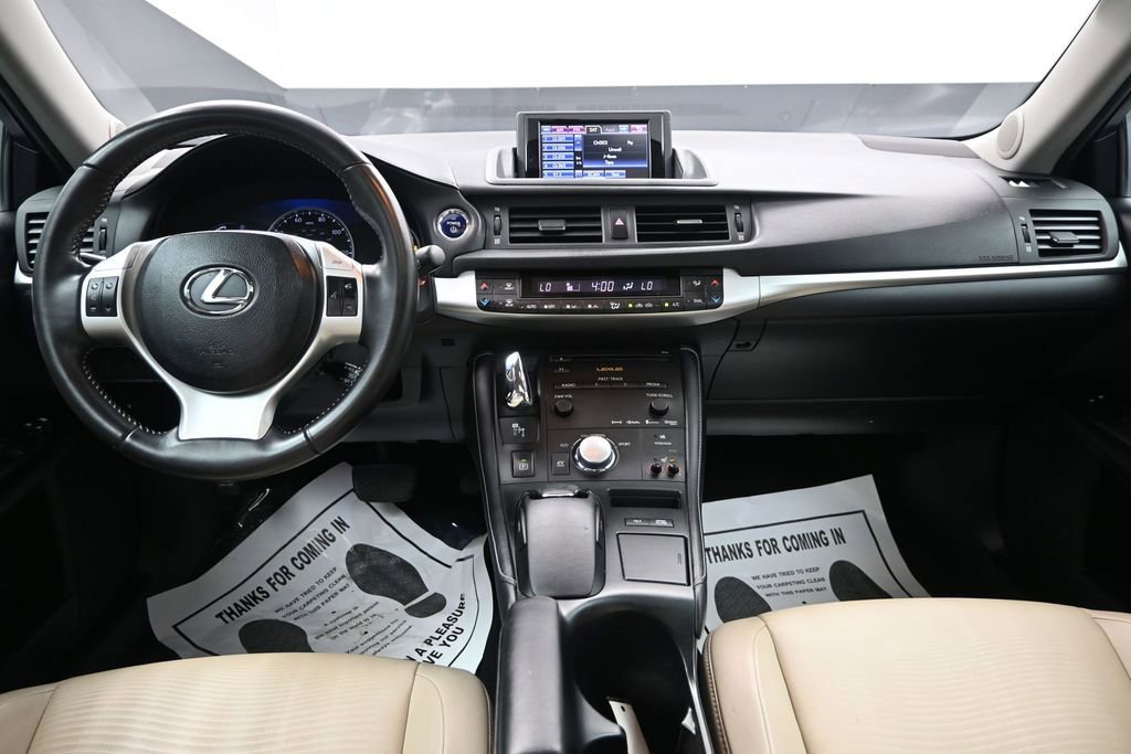 Used 2013 Lexus CT 200h w/ Premium Pkg w/Navigation FWD image 31
