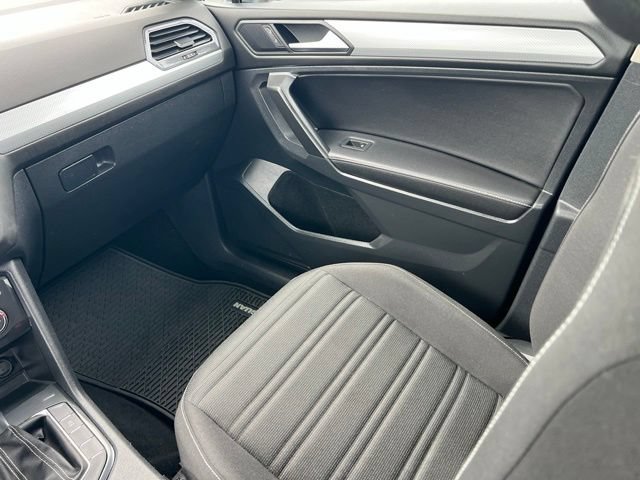 Used 2022 Volkswagen Tiguan S w/ Driver Assistance Package AWD/4WD image 13